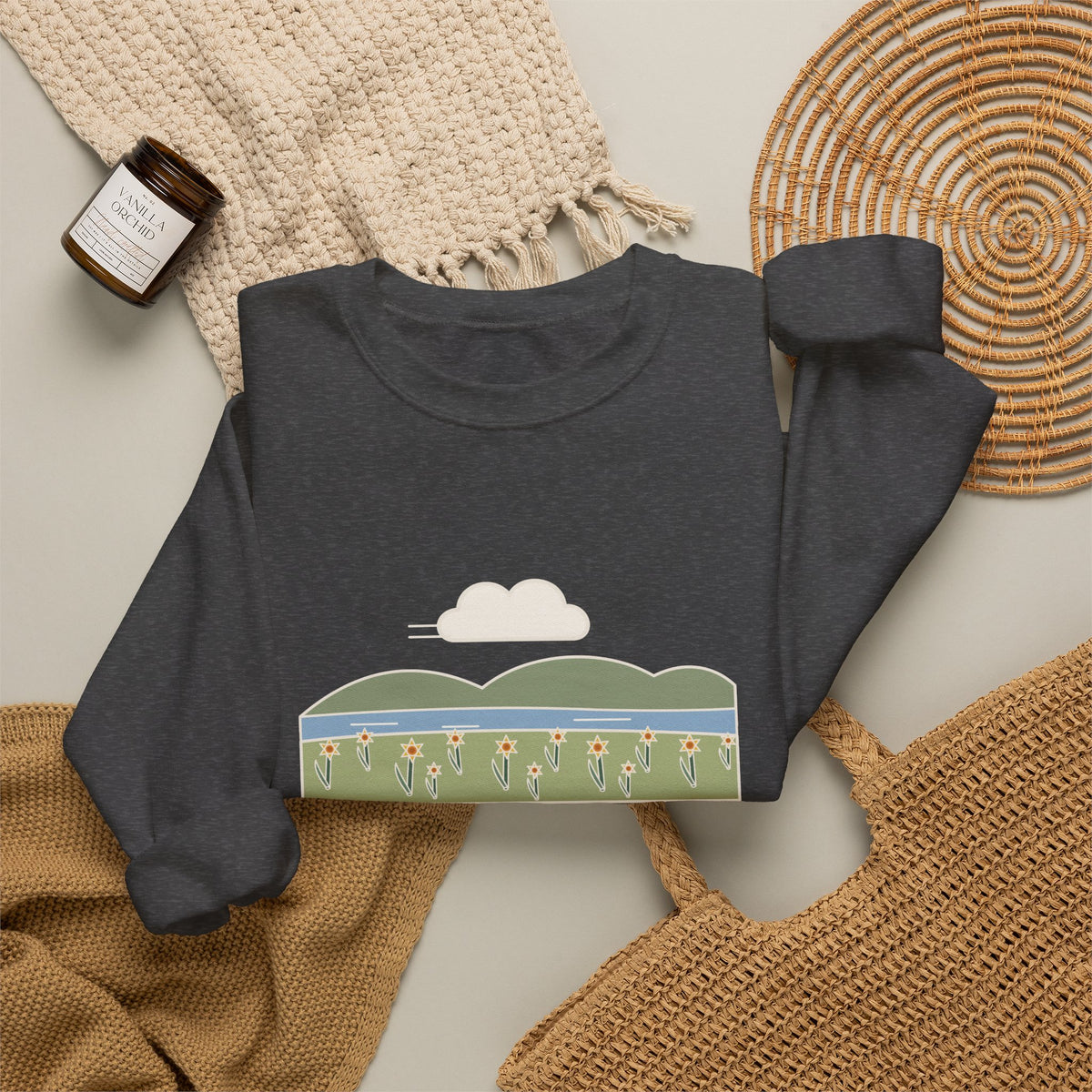 I Wandered Lonely as a Cloud Sweatshirt, Spring Wordsworth Quote Crewneck with Daffodil Meadow